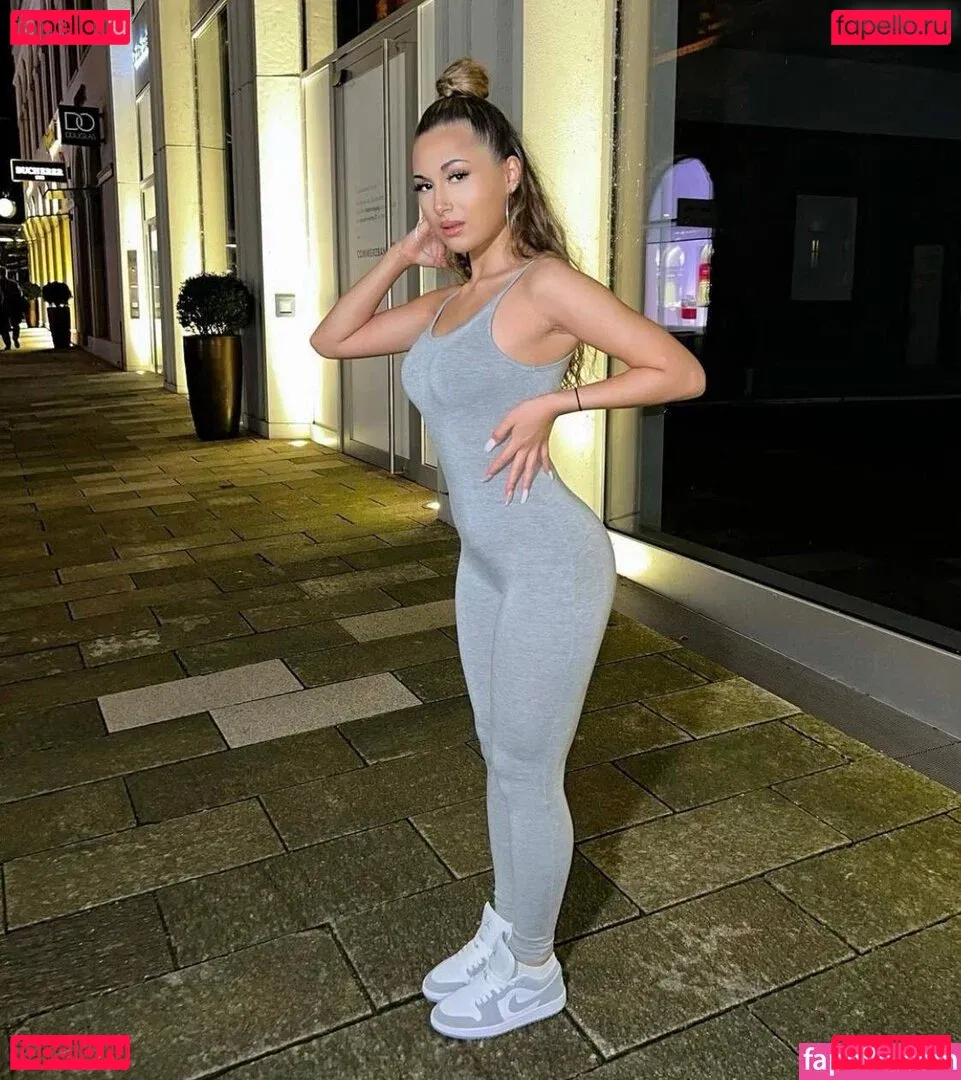 nurcinaleyna - Influencer Onlyfans Photo Gallery 