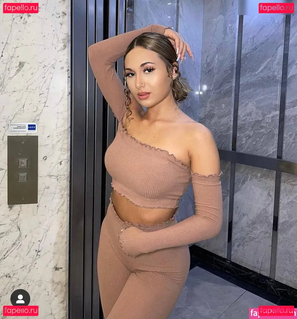 nurcinaleyna - Influencer Onlyfans Photo Gallery 