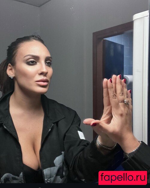 Francesca Manzini Nude Onlyfans Photo 10
