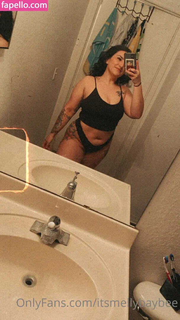 itsmellybaybee Onlyfans Photo Gallery 
