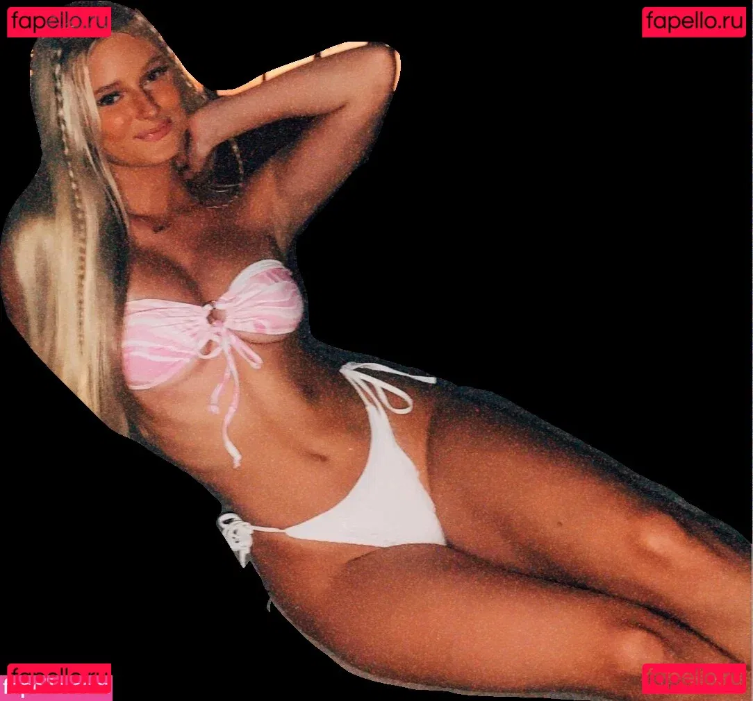 Annika Peterson Onlyfans Photo Gallery 