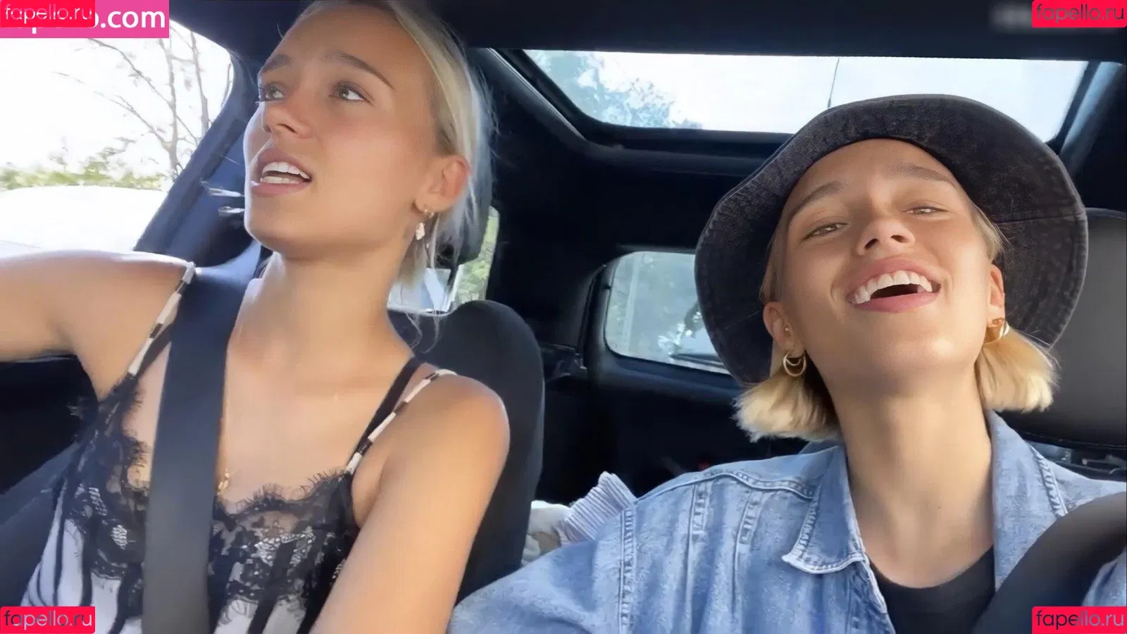 Lisa und Lena Onlyfans Photo Gallery 