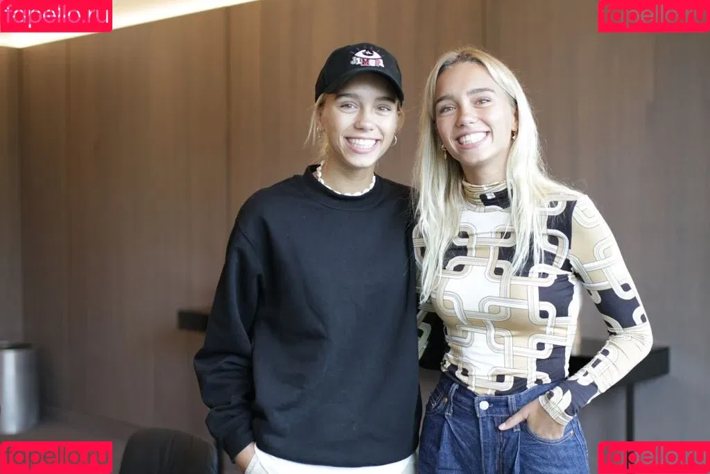 Lisa und Lena Onlyfans Photo Gallery 