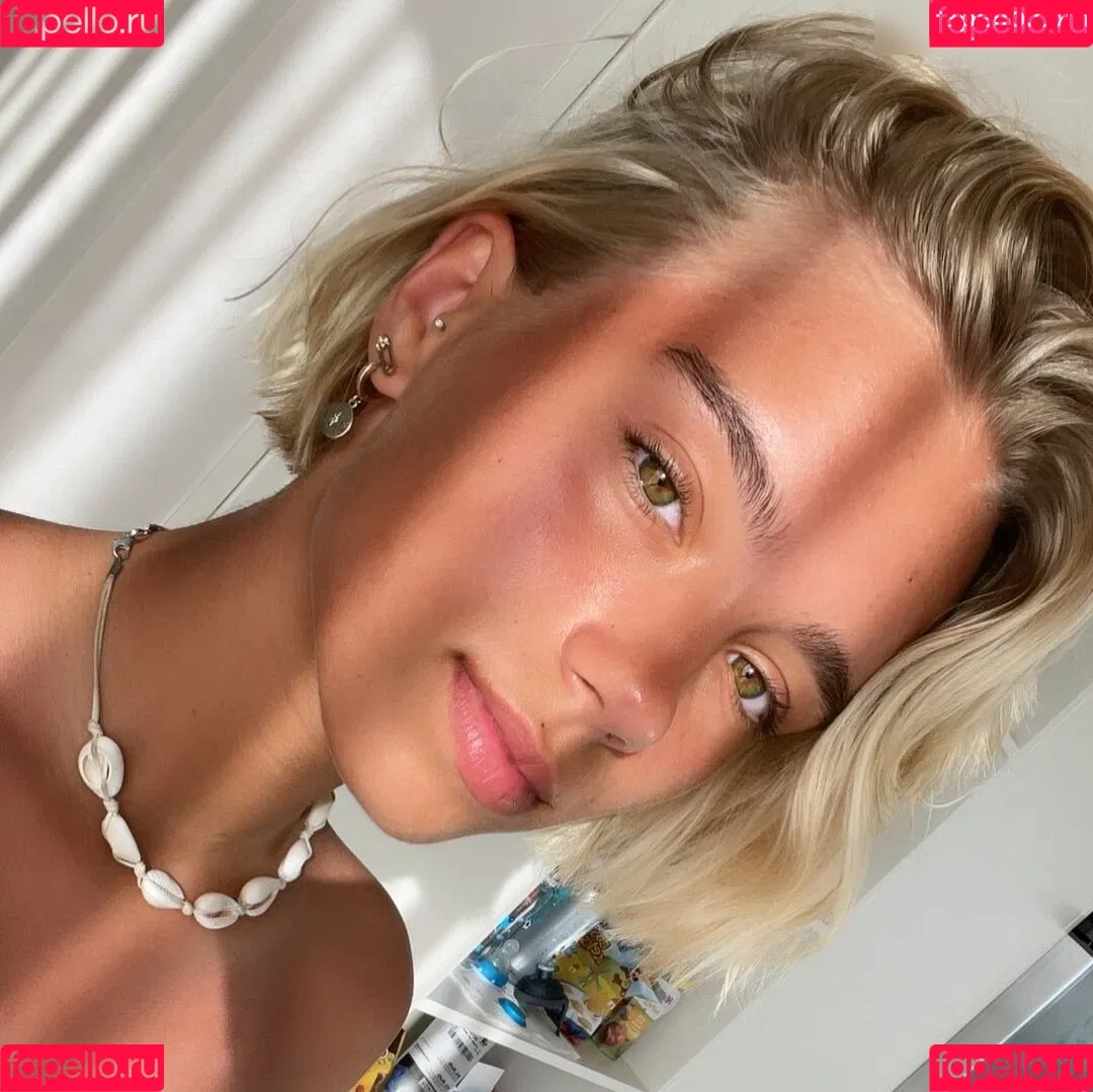 Lisa und Lena Onlyfans Photo Gallery 