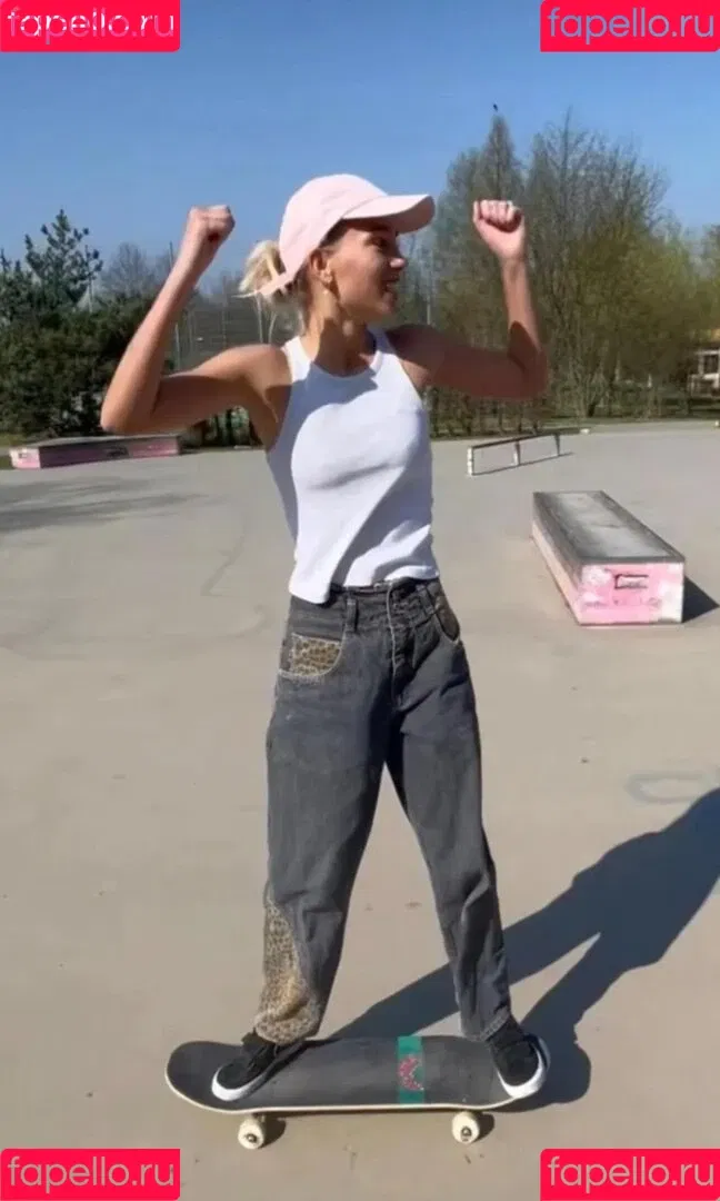 Lisa und Lena Onlyfans Photo Gallery 