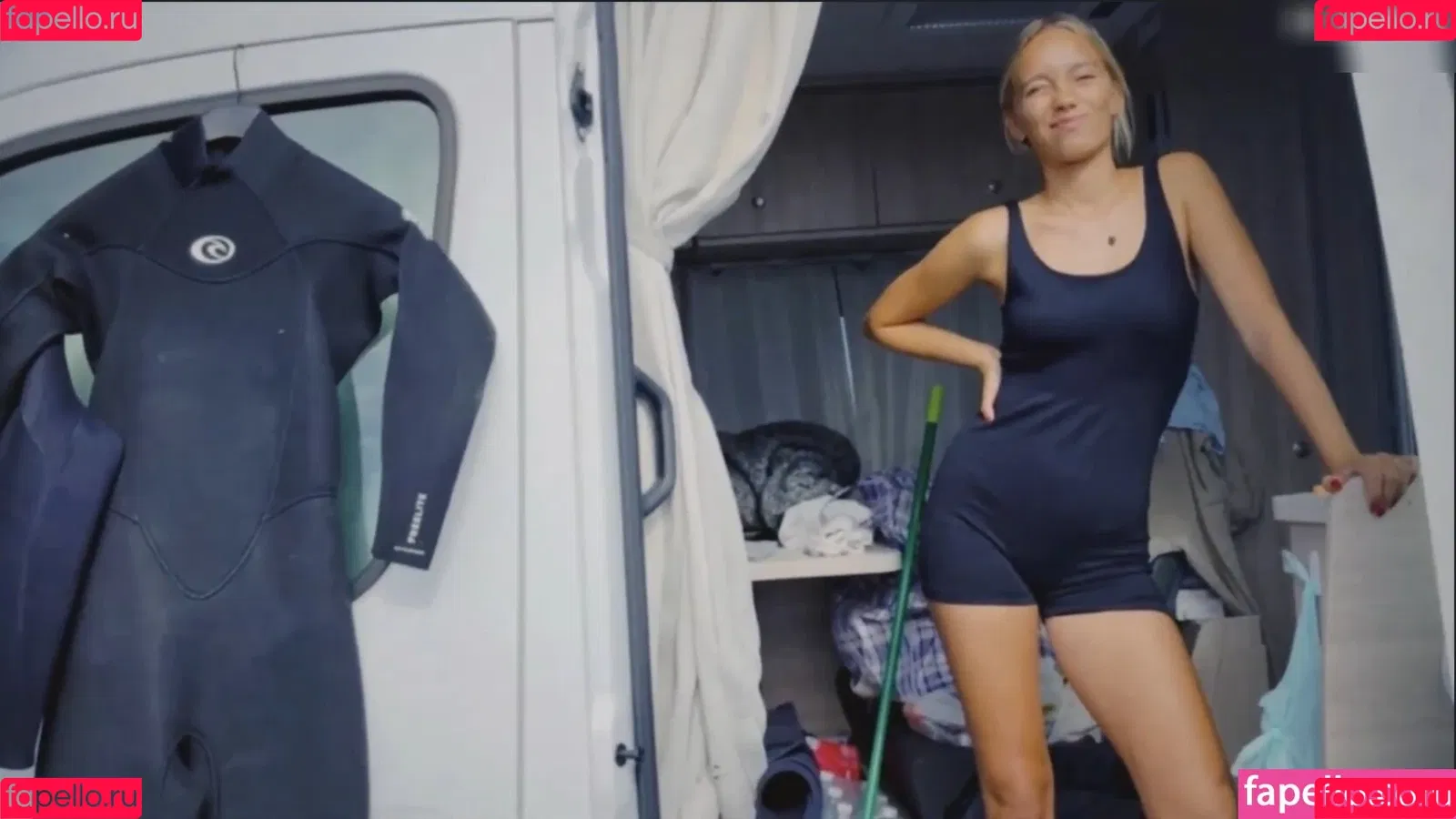 Lisa und Lena Onlyfans Photo Gallery 