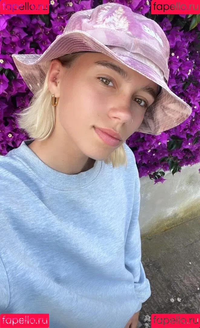 Lisa und Lena Onlyfans Photo Gallery 