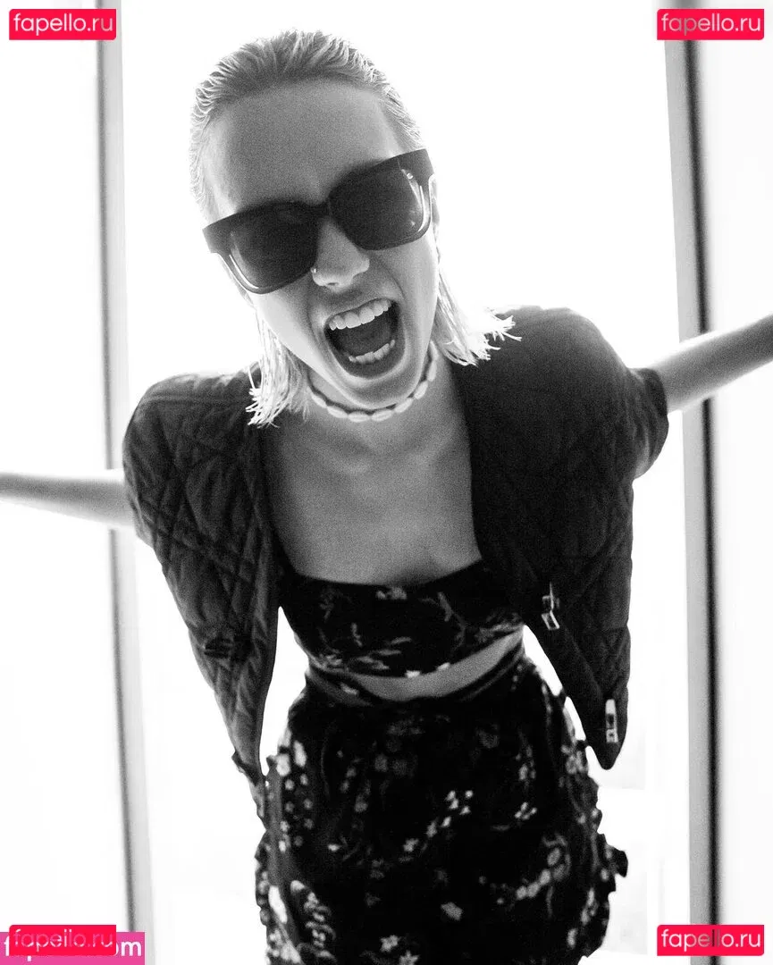 Lisa und Lena Onlyfans Photo Gallery 