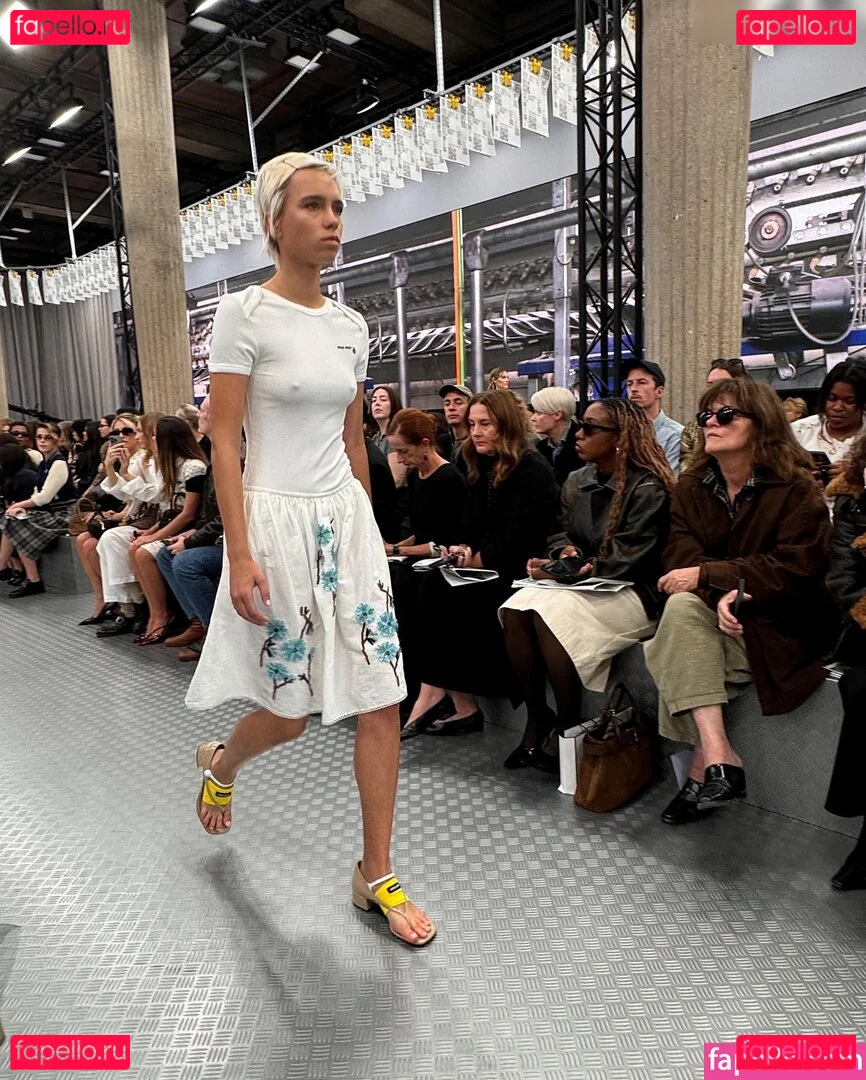 Lisa und Lena Onlyfans Photo Gallery 