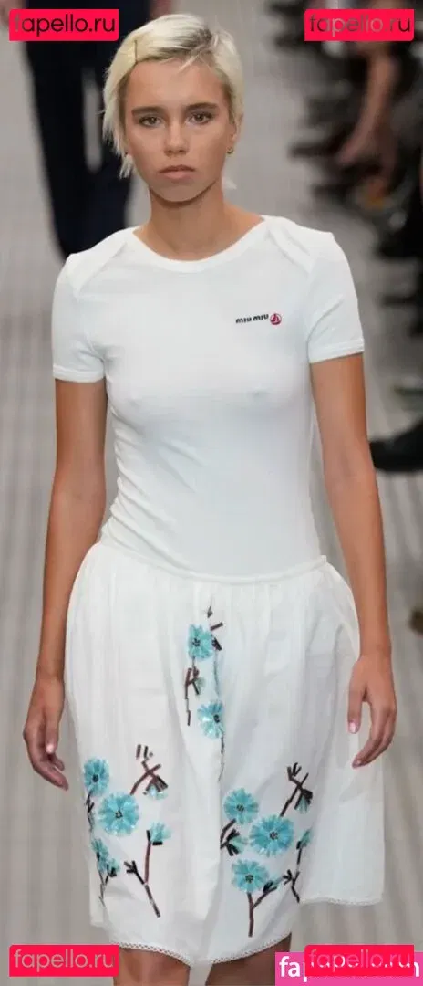 Lisa und Lena Onlyfans Photo Gallery 