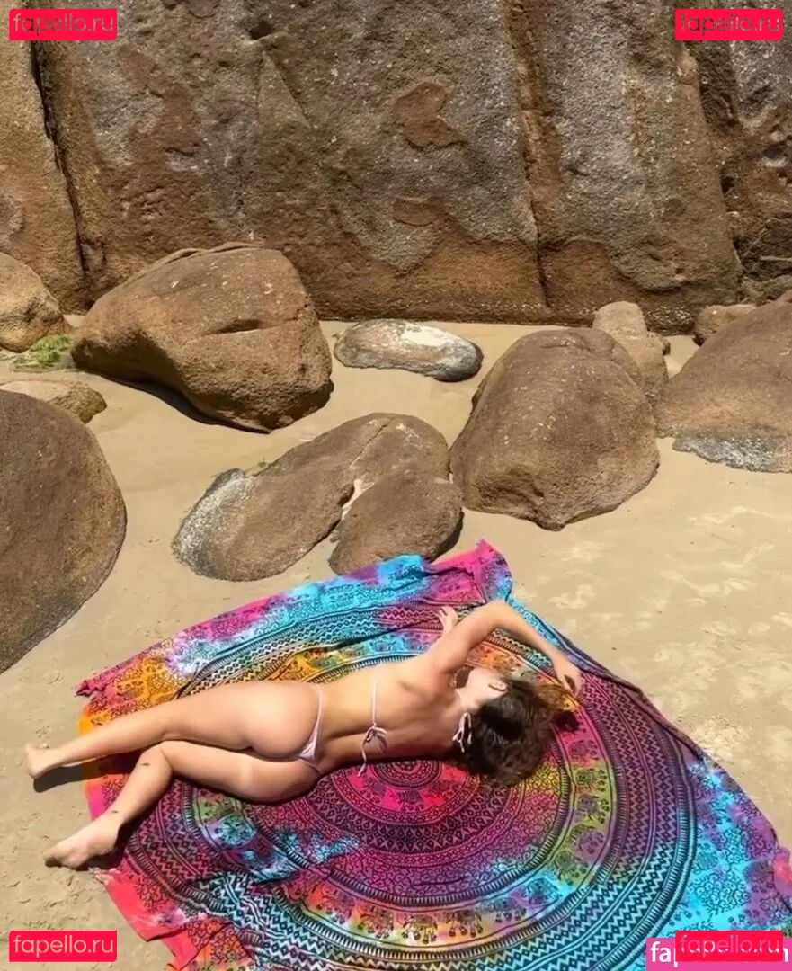 Gabi Borges Onlyfans Photo Gallery 