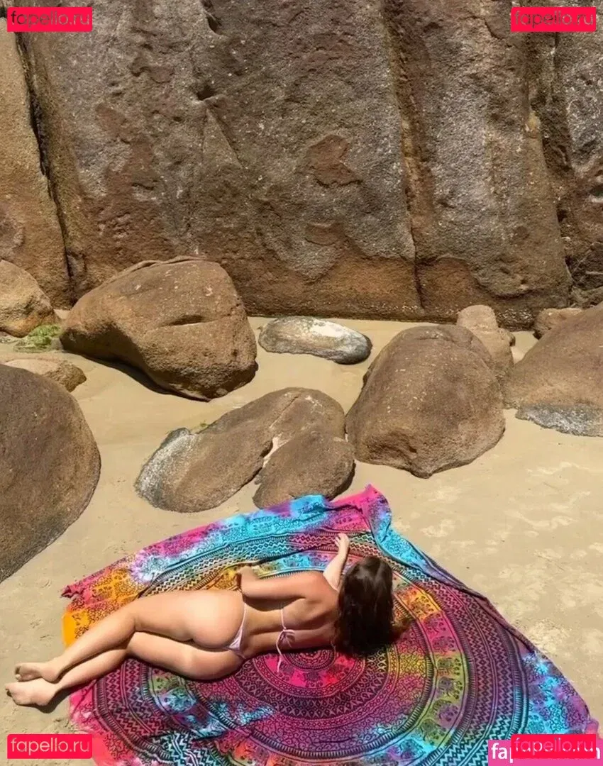 Gabi Borges Onlyfans Photo Gallery 