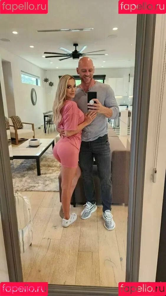 emmahixofficial Onlyfans Photo Gallery 