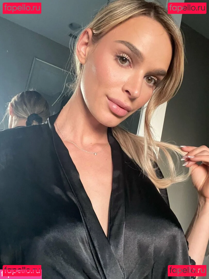 emmahixofficial Onlyfans Photo Gallery 