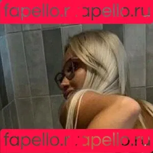 Lea Keler 2001 Onlyfans Photo Gallery 