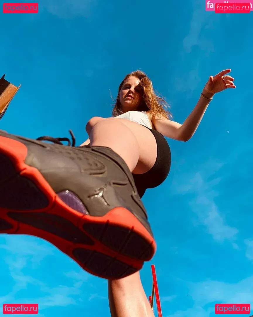 Keely Hodgkinson Onlyfans Photo Gallery 