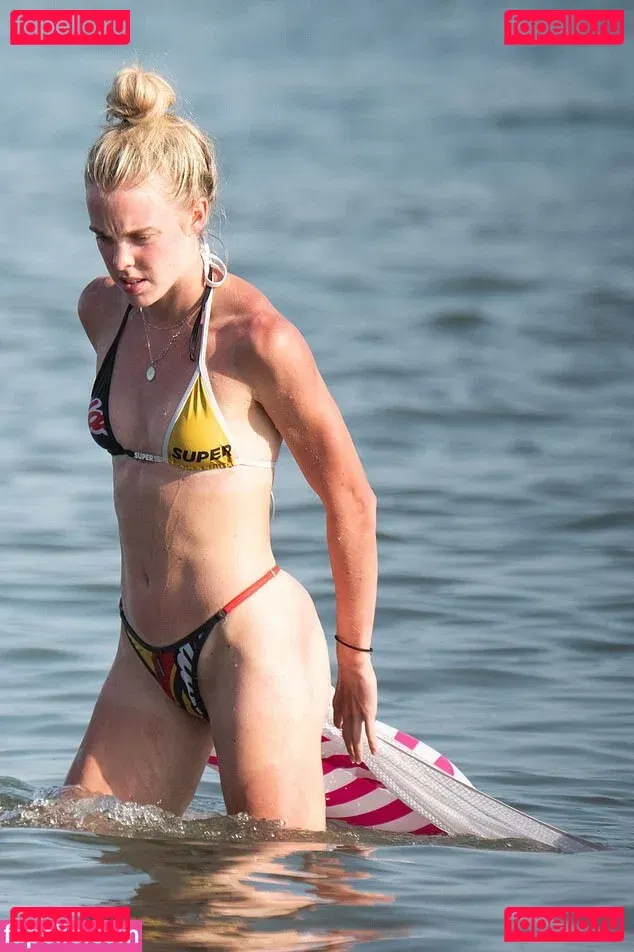 Keely Hodgkinson Onlyfans Photo Gallery 