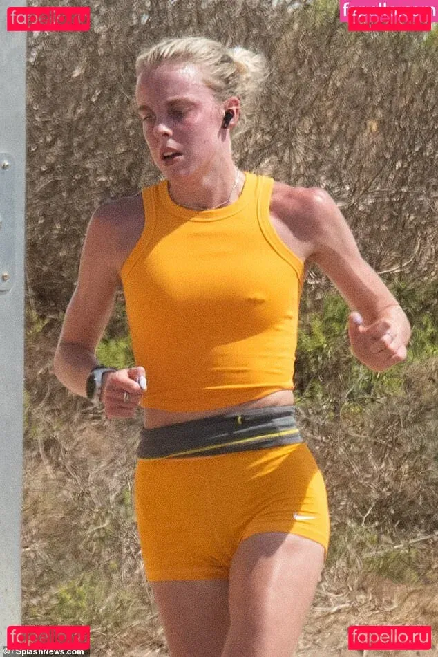 Keely Hodgkinson Onlyfans Photo Gallery 