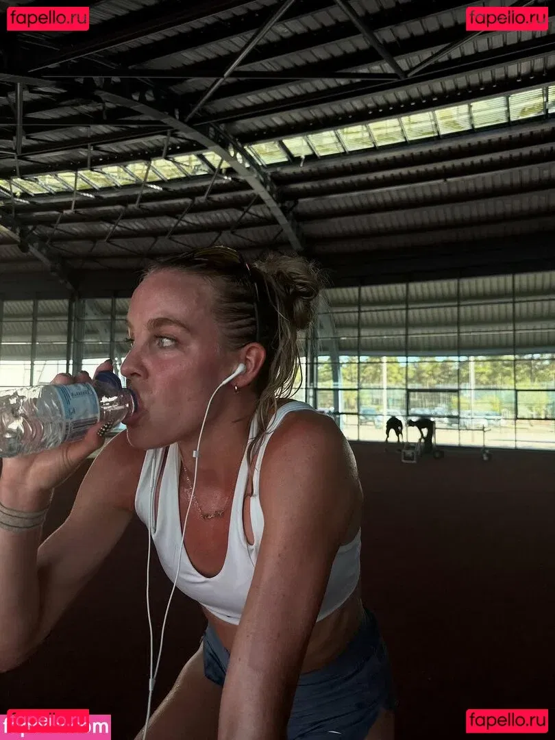 Keely Hodgkinson Onlyfans Photo Gallery 