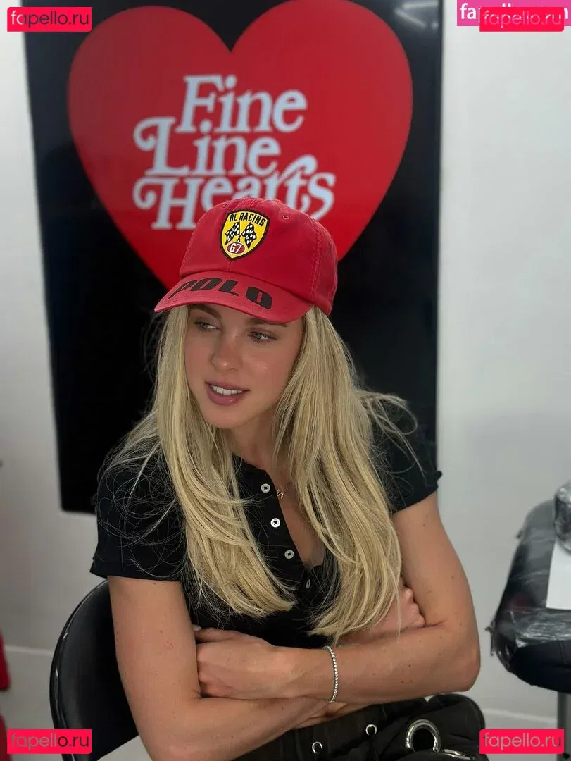 Keely Hodgkinson Onlyfans Photo Gallery 