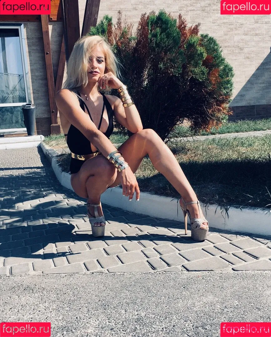 Veta George Models Onlyfans Photo Gallery 