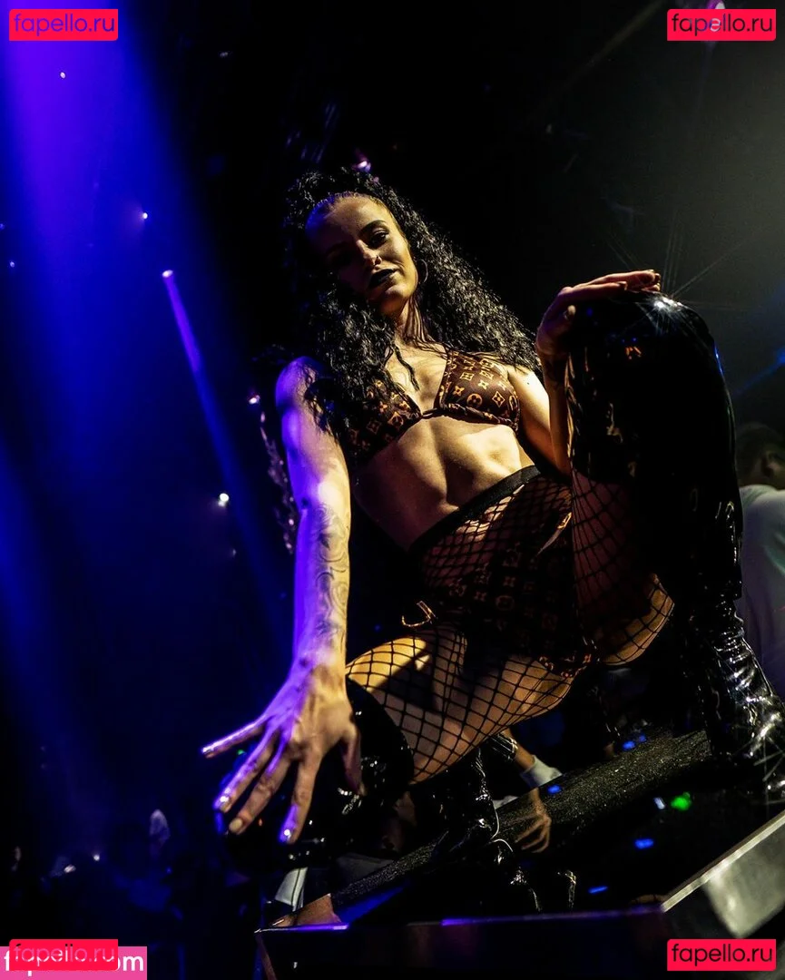 Veta George Models Onlyfans Photo Gallery 