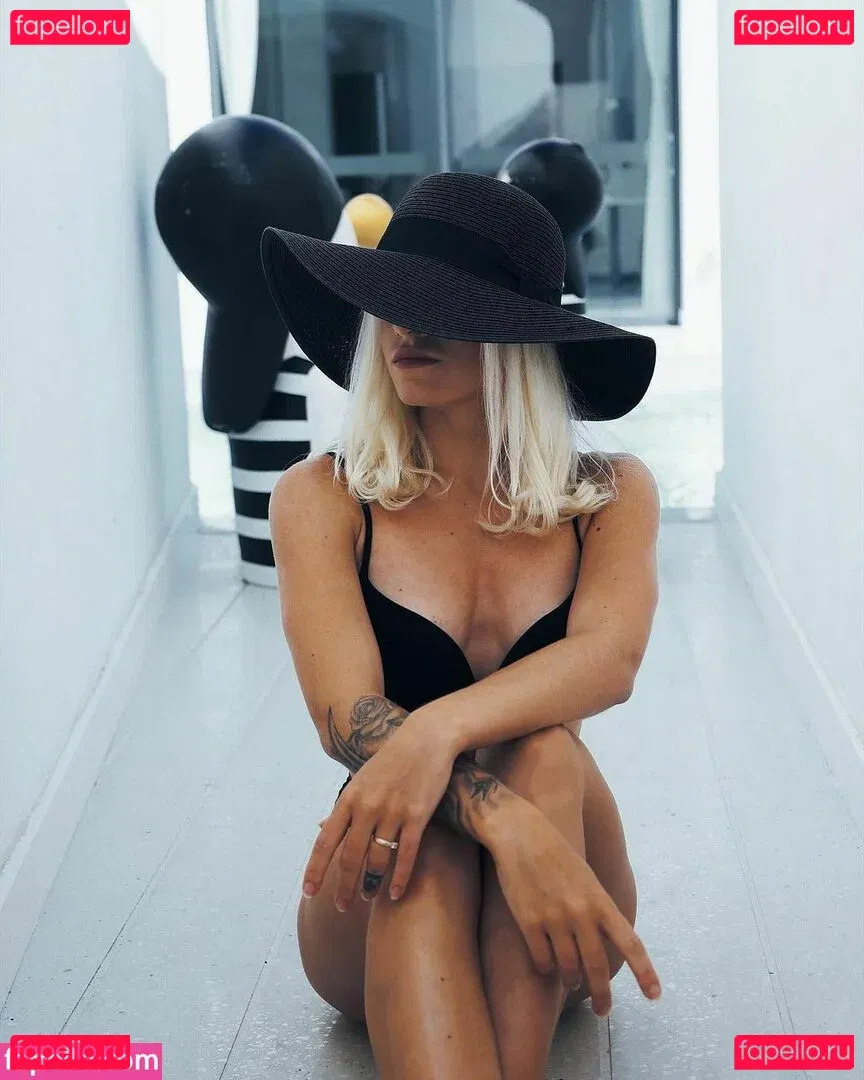 Veta George Models Onlyfans Photo Gallery 