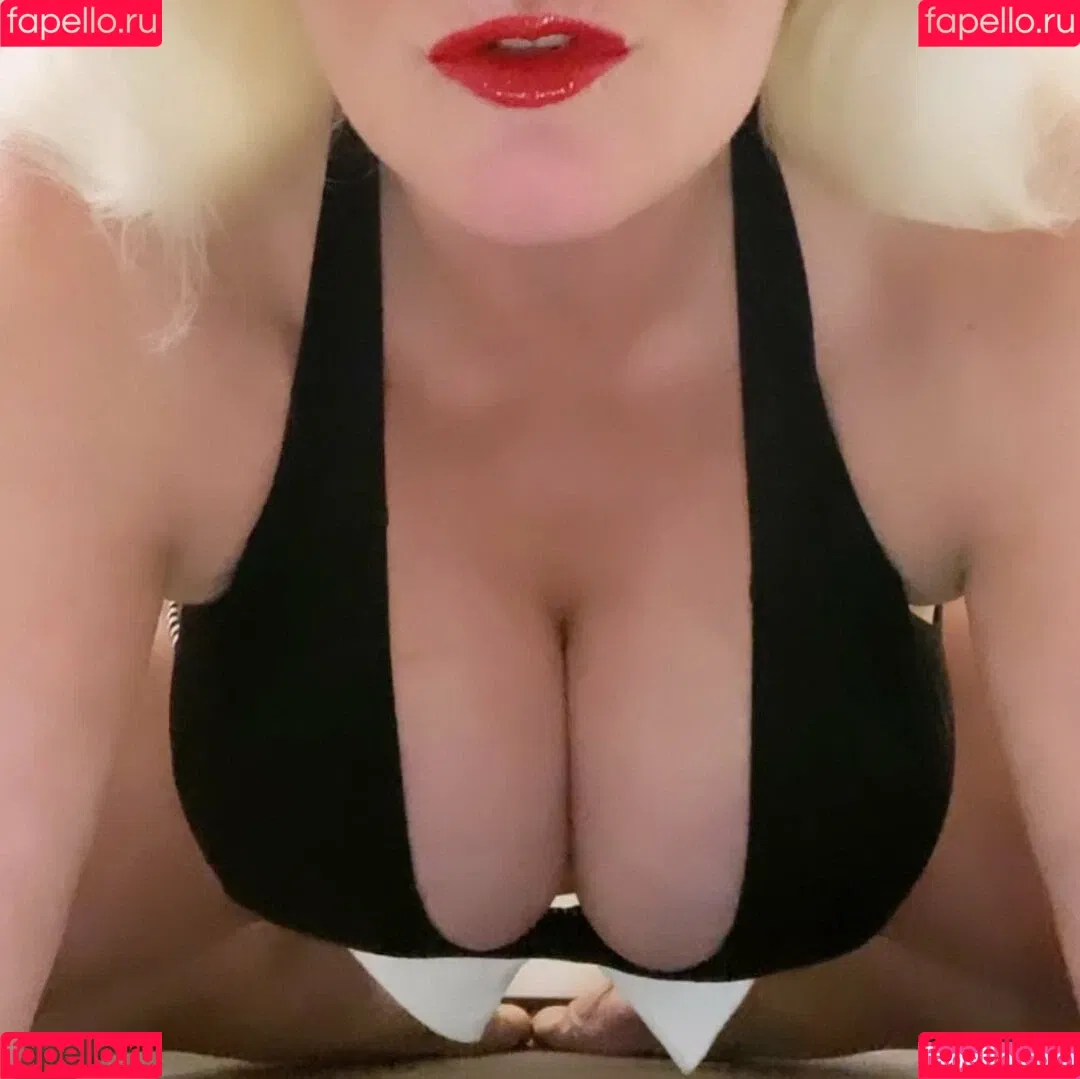 Sandie Lee Onlyfans Photo Gallery 