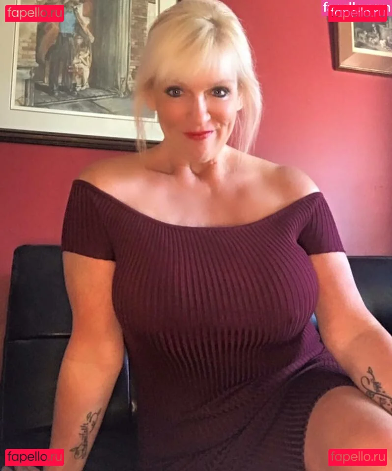 Sandie Lee Onlyfans Photo Gallery 