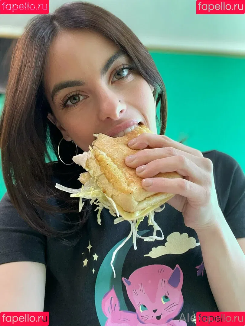 alexapearl Onlyfans Photo Gallery 
