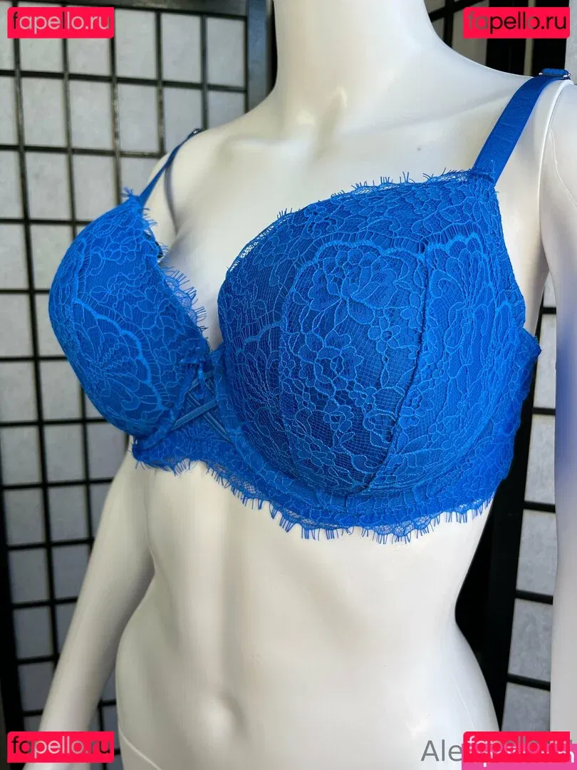 alexapearl Onlyfans Photo Gallery 