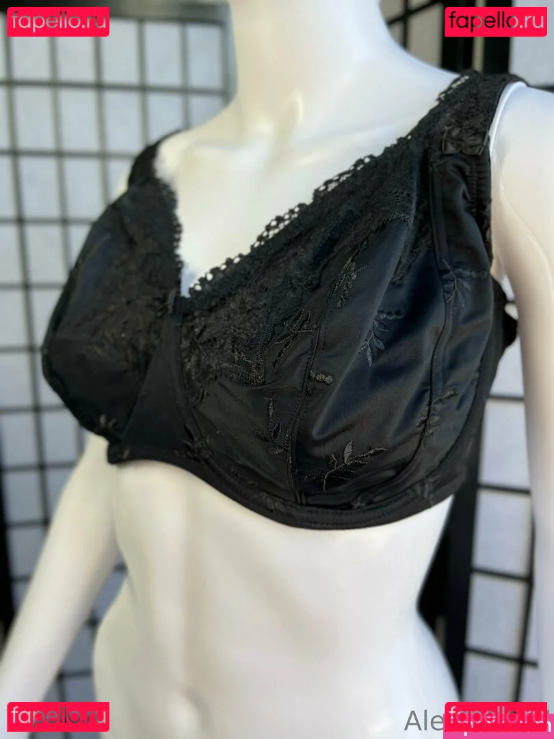 alexapearl Onlyfans Photo Gallery 