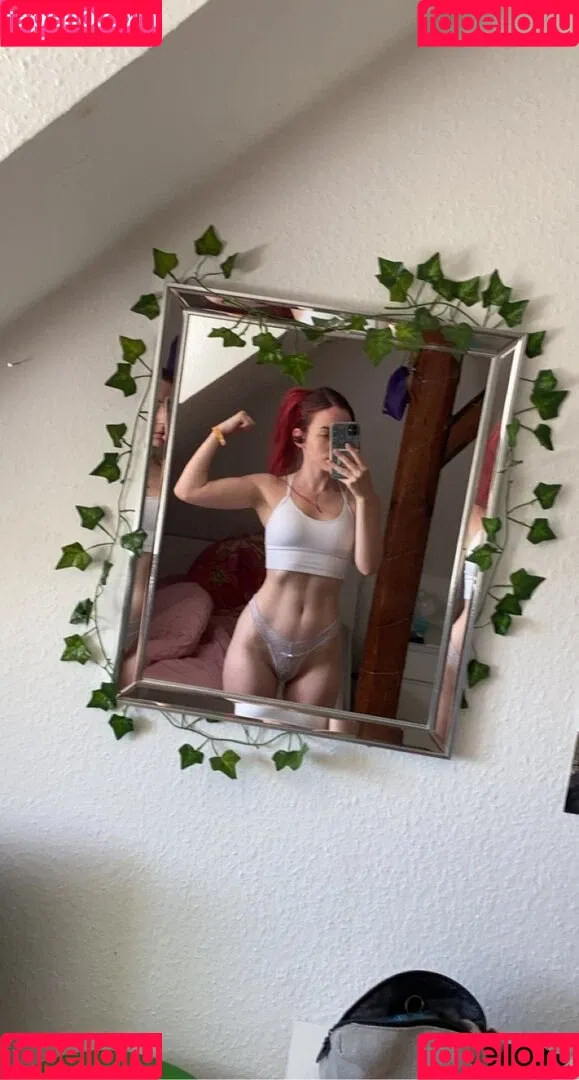 Zarahchan Onlyfans Photo Gallery 