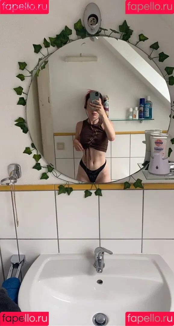 Zarahchan Onlyfans Photo Gallery 