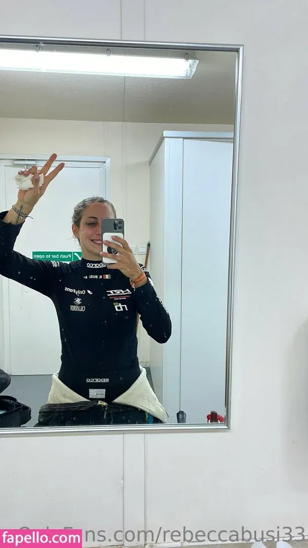 rebeccabusi33 Onlyfans Photo Gallery 