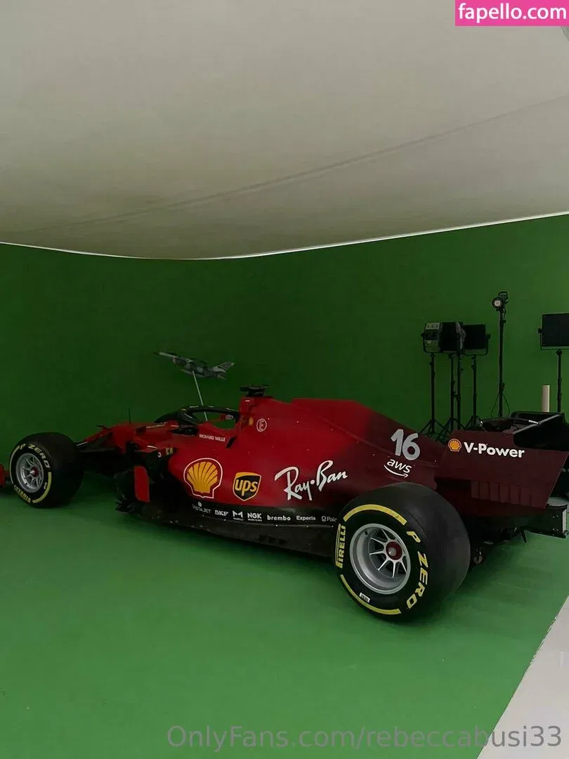 rebeccabusi33 Onlyfans Photo Gallery 