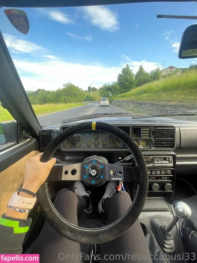 rebeccabusi33 Onlyfans Photo Gallery 