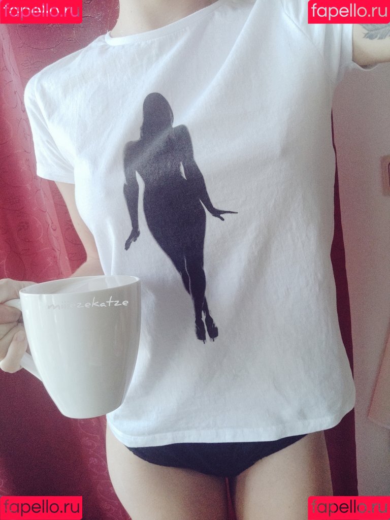 traumflauschmuschi Onlyfans Photo Gallery 