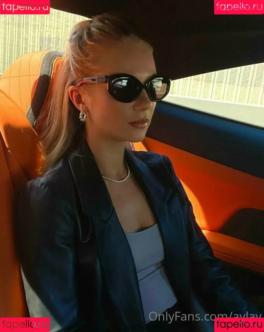 aylav Onlyfans Photo Gallery 