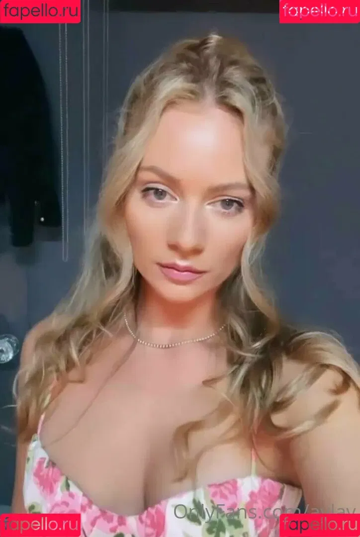 aylav Onlyfans Photo Gallery 