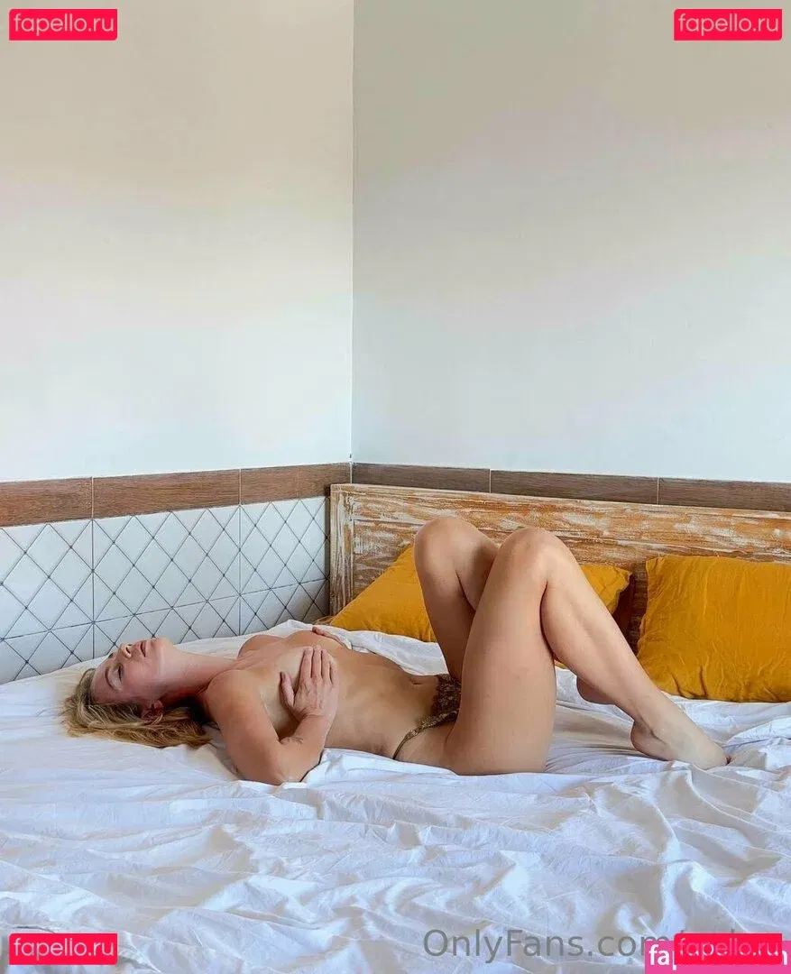 aylav Onlyfans Photo Gallery 