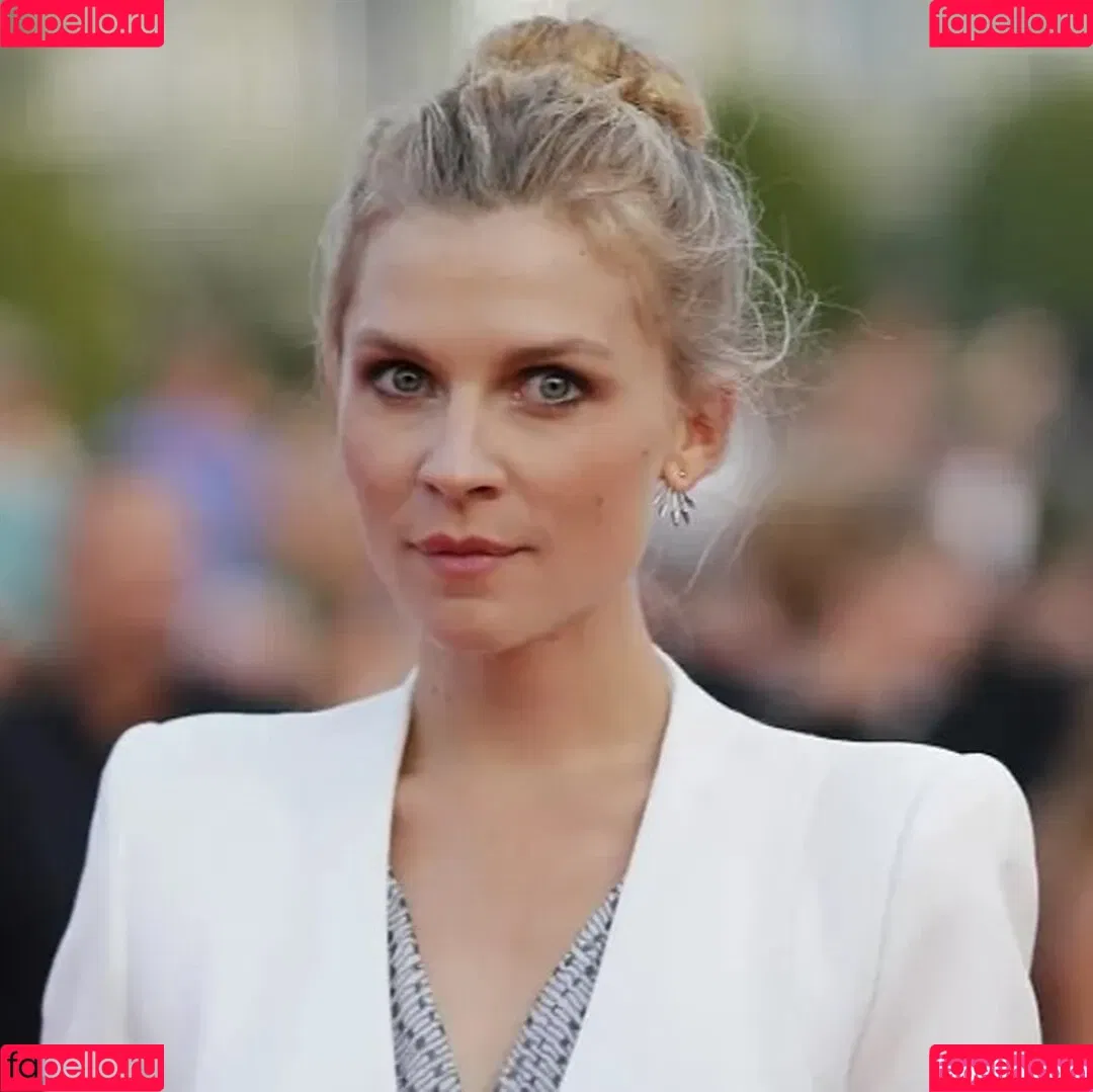 Clémence Poésy Onlyfans Photo Gallery 