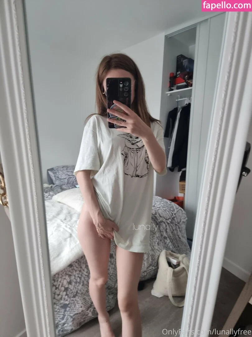 lunallyfree Onlyfans Photo Gallery 