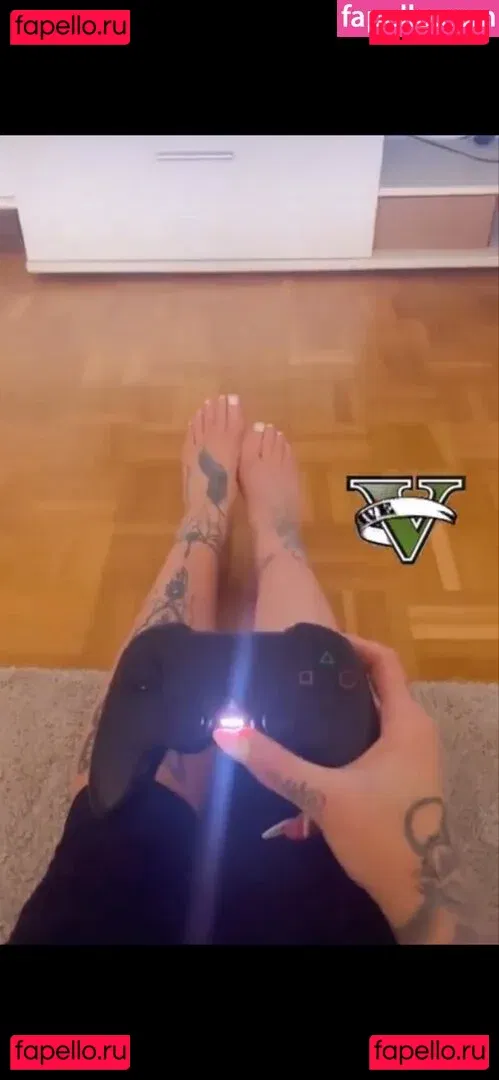 Redlook2 Onlyfans Photo Gallery 