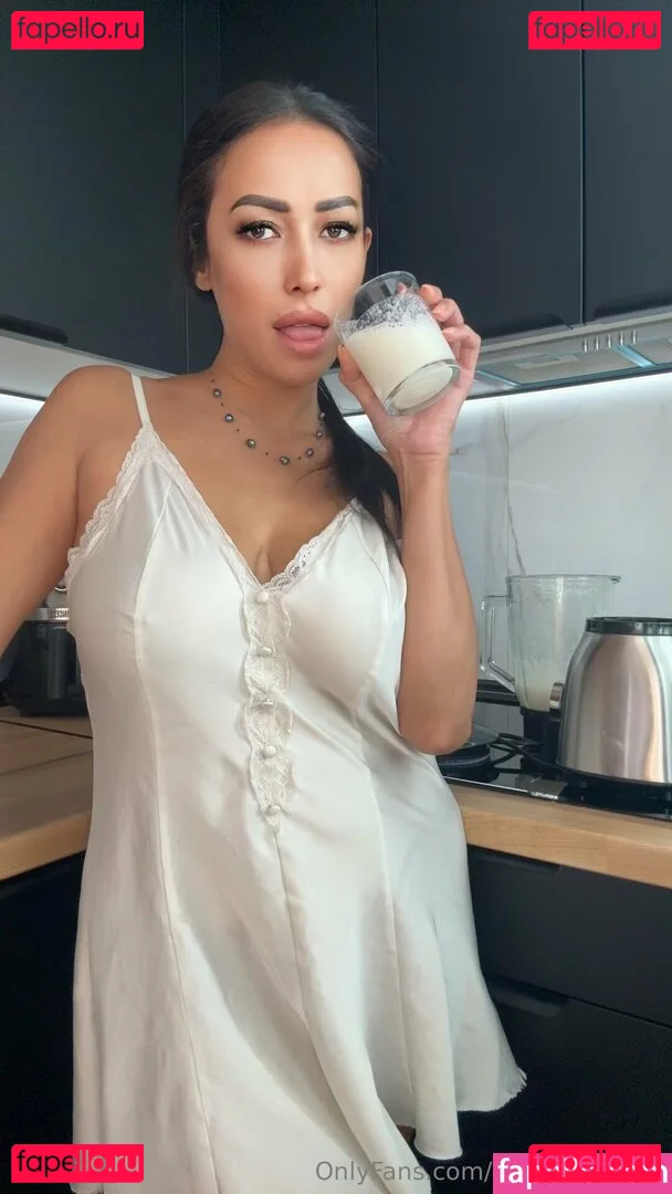 adrianameran Onlyfans Photo Gallery 