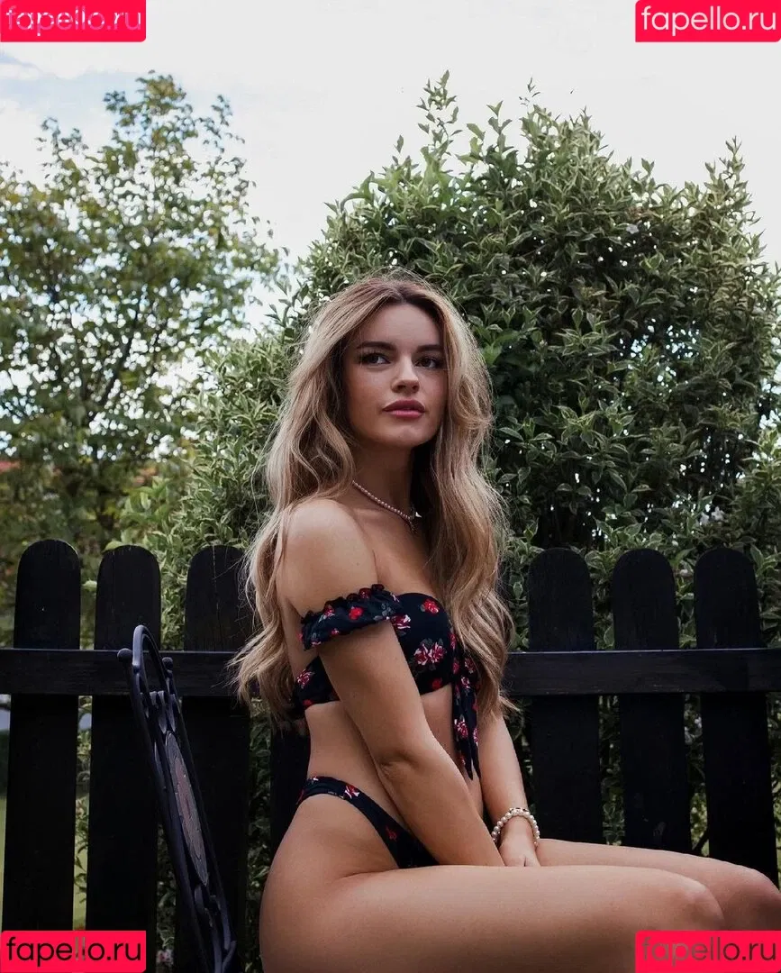 Sarah Theiler Onlyfans Photo Gallery 