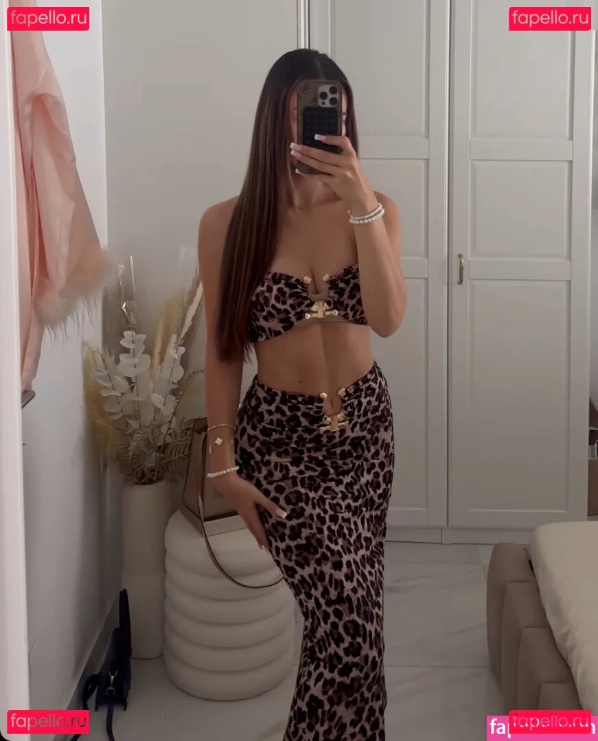 Sarah Theiler Onlyfans Photo Gallery 