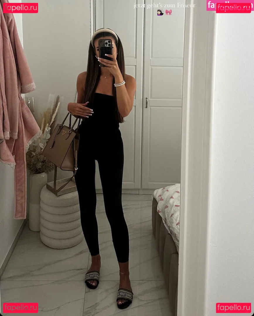 Sarah Theiler Onlyfans Photo Gallery 