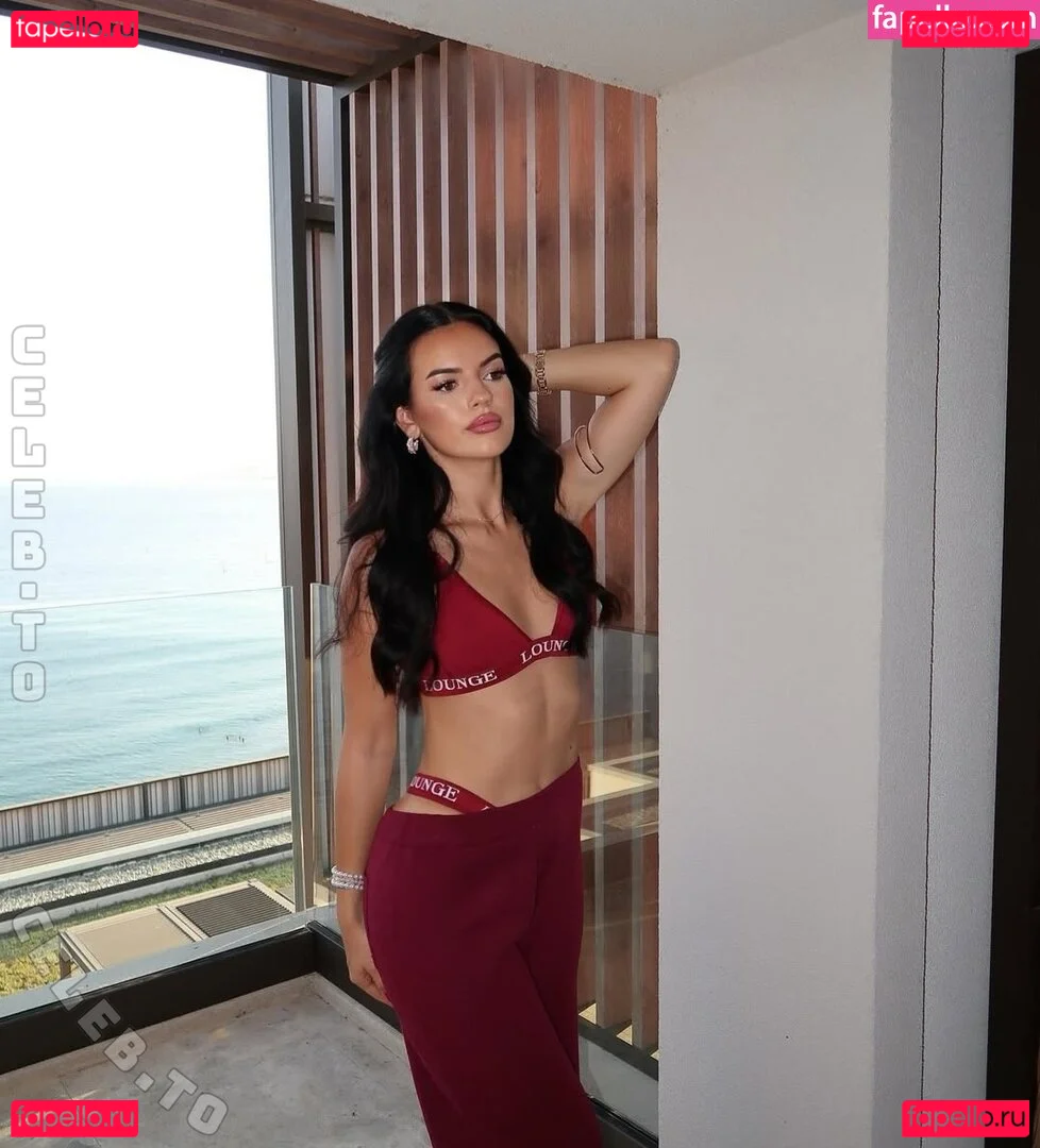 Sarah Theiler Onlyfans Photo Gallery 