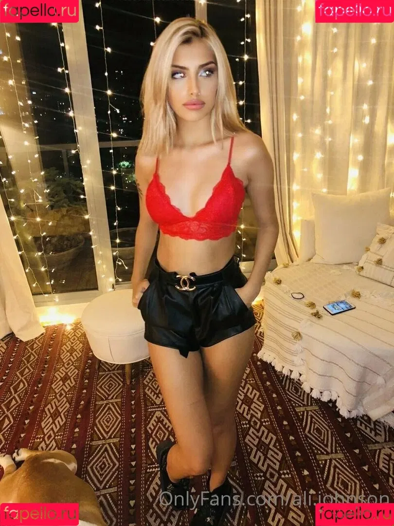 ali_johnson Onlyfans Photo Gallery 